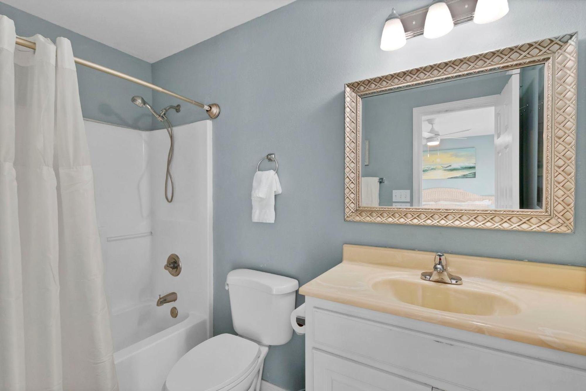 Apartment 3br Gulf Views With Pool, Boat Launch And Dock Gulf Shores